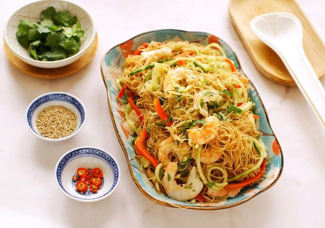 Tupperware Thai-salat med risnudler ultimate-mixing-bowl-thai-rice-noodle-salad-03.jpg